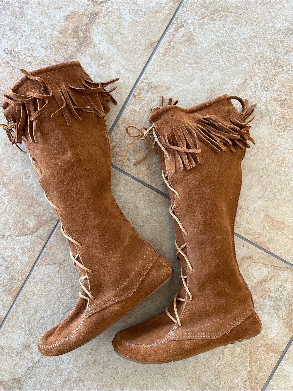Minnetonka Fringe front Lace-Up Suede Knee-High Boots